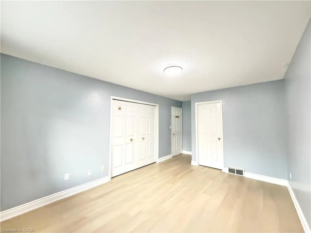 33 Bankside Drive