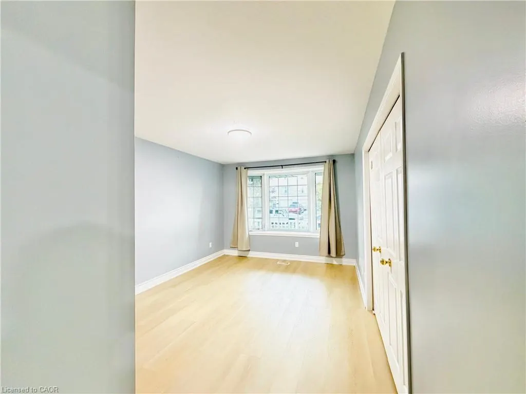 33 Bankside Drive