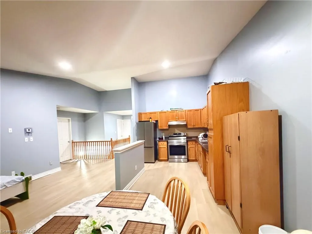 33 Bankside Drive