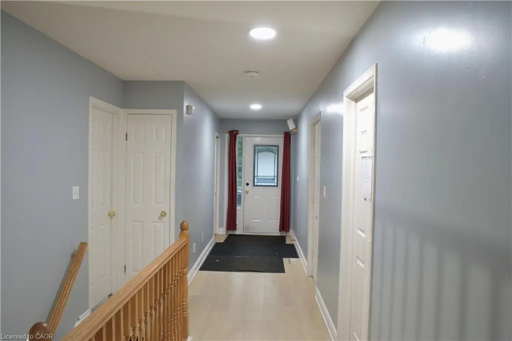 33 Bankside Drive