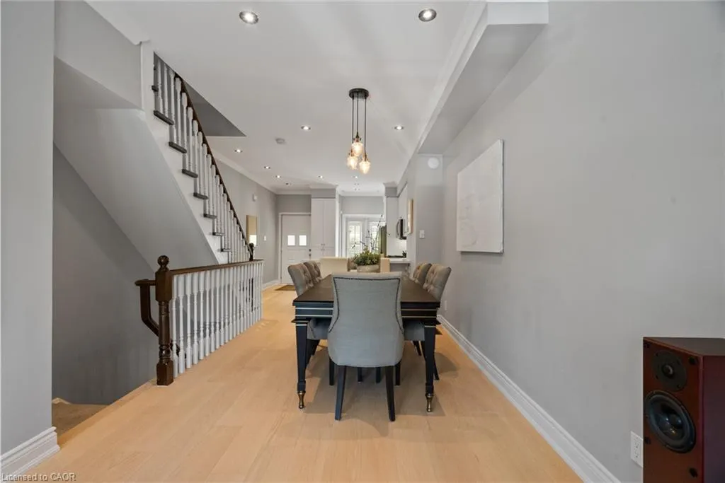 1 Baxter Street, #8