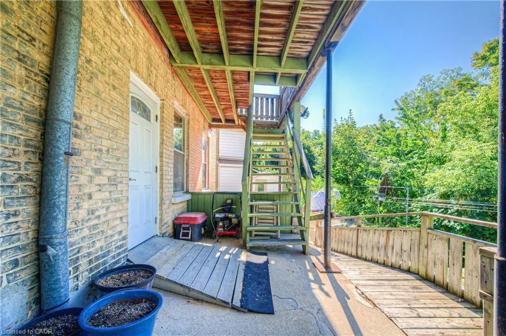 76 Roseview Avenue
