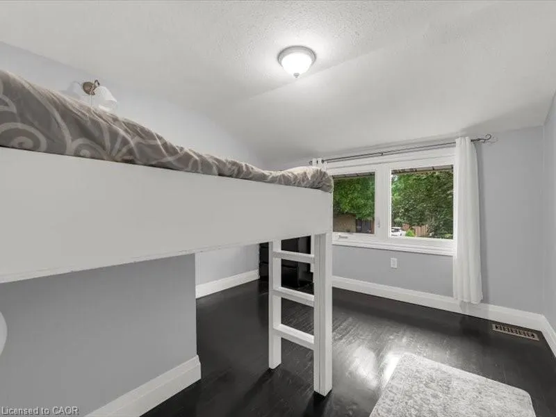 39 Meadowlark Drive