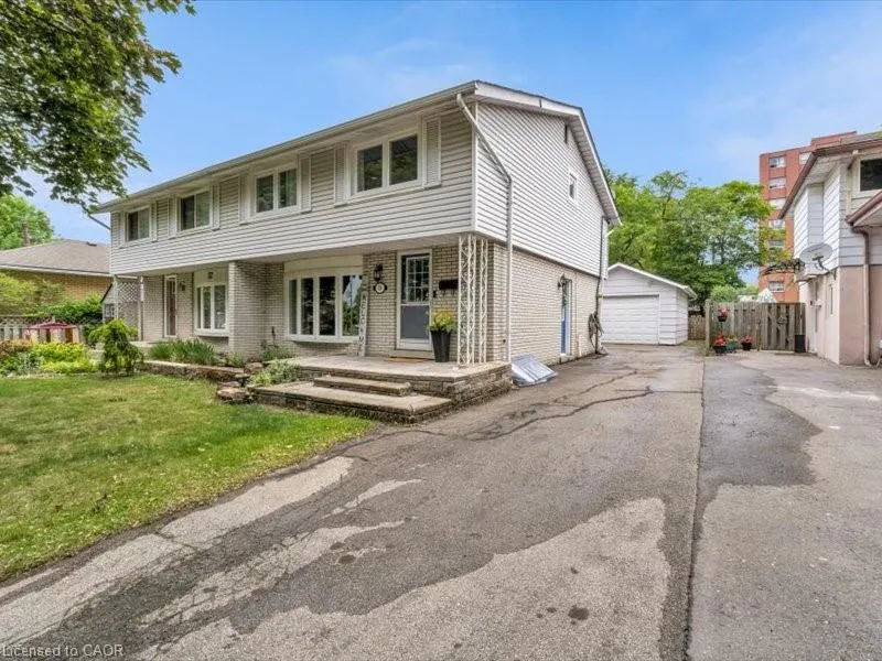 39 Meadowlark Drive