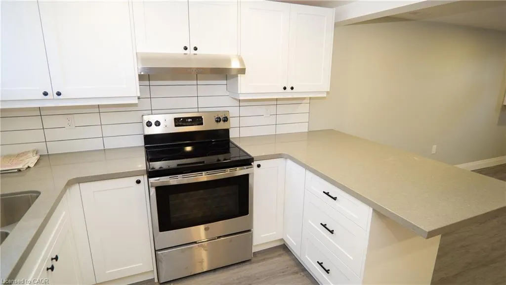 5 Woodelm Drive, ##LOWER
