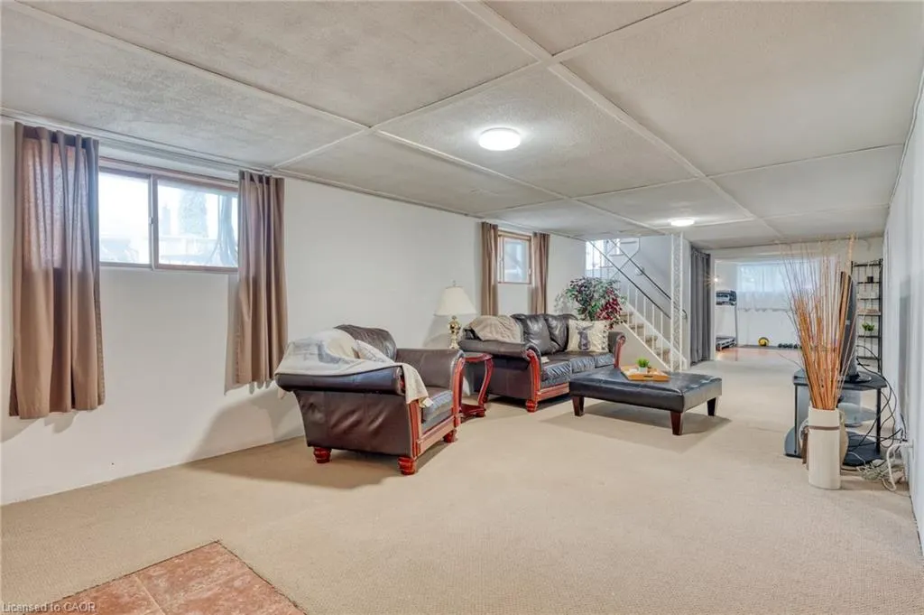 32 Rialto Court