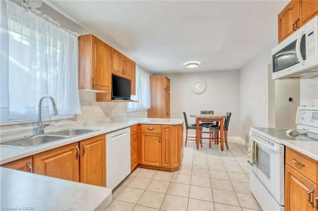 32 Rialto Court