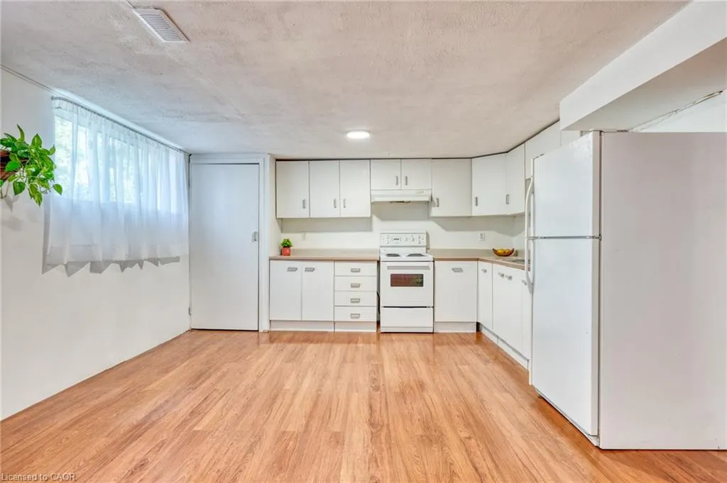 32 Rialto Court