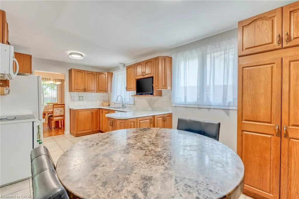 32 Rialto Court
