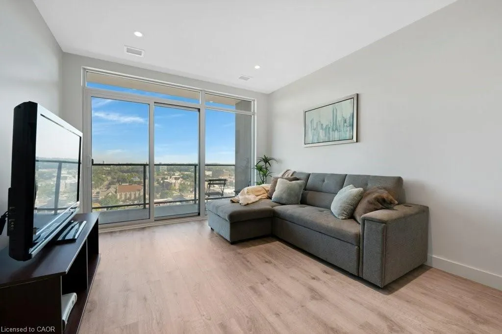 50 Grand Avenue S, #1507