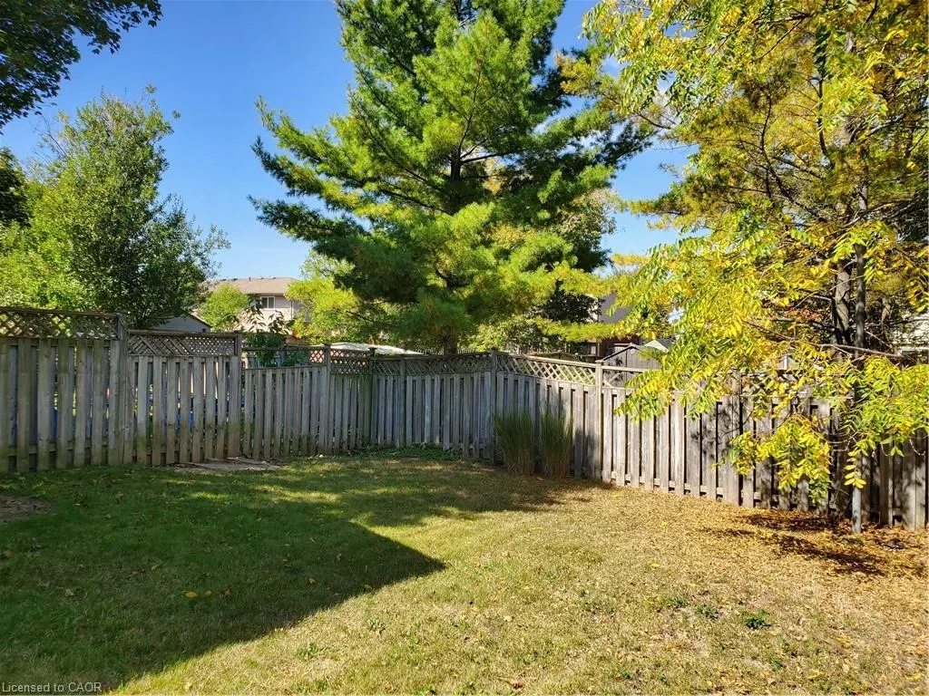 620 A Pinerow Crescent