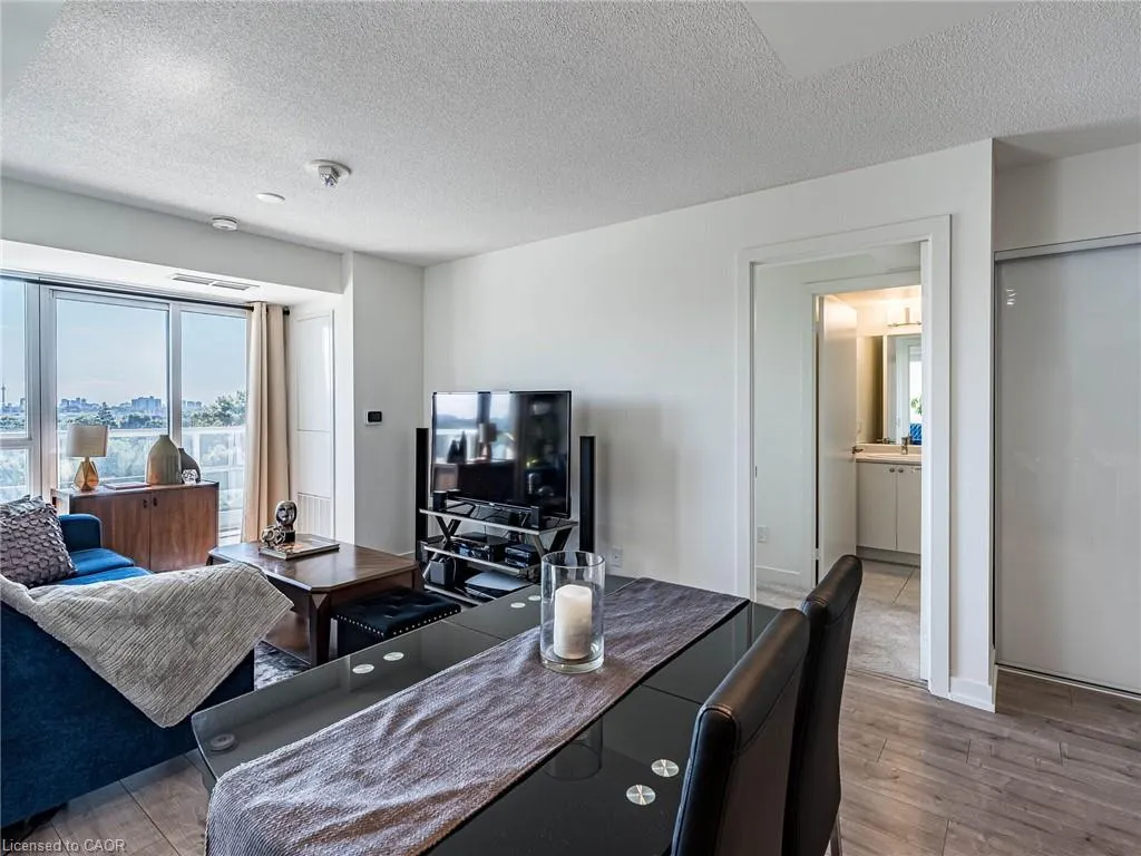 10 Wilby Cres Crescent, #2