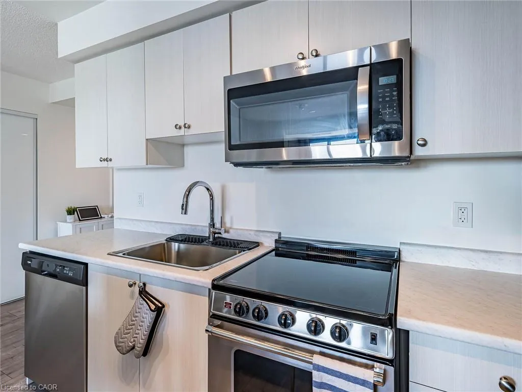 10 Wilby Cres Crescent, #2