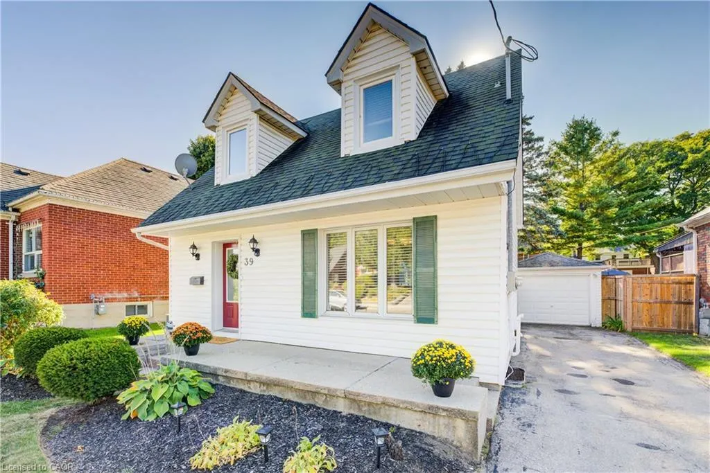 39 Dunham Avenue