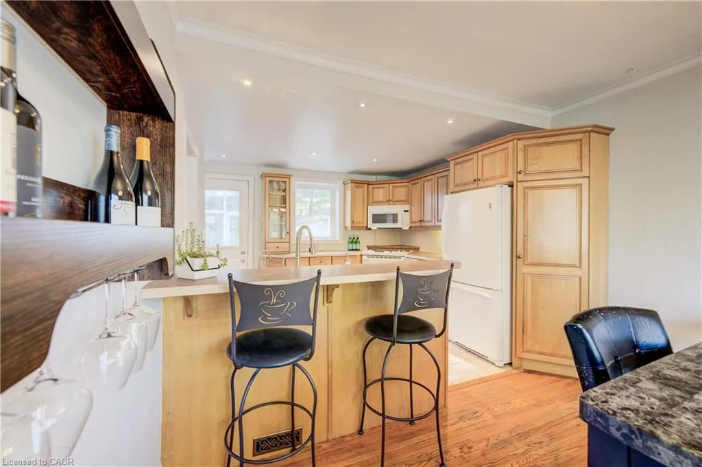 39 Dunham Avenue