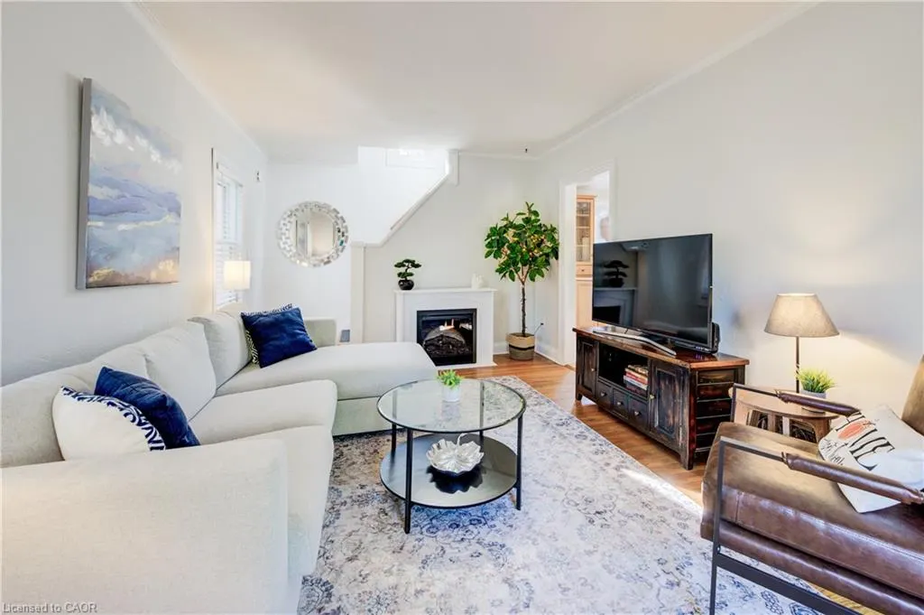 39 Dunham Avenue