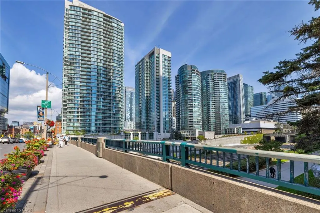 397 Front Street, #605