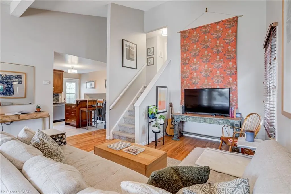 104 Homeview Place
