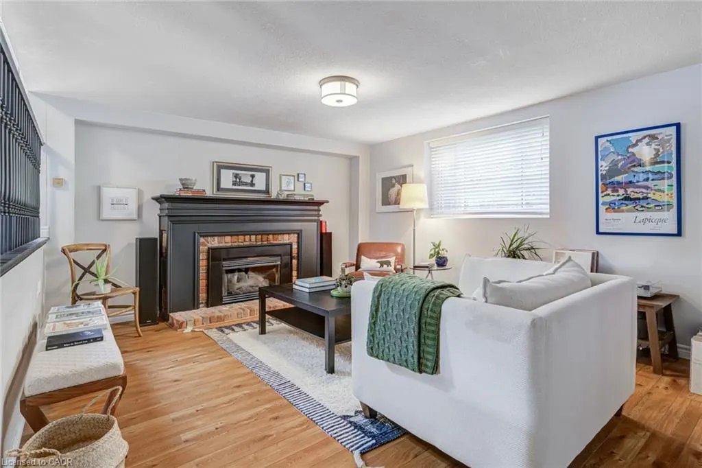 104 Homeview Place