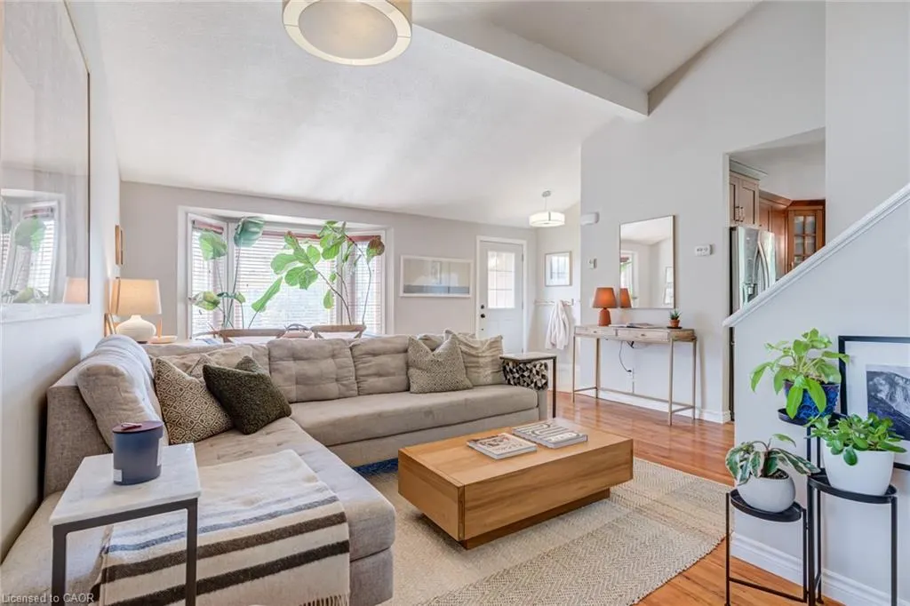 104 Homeview Place