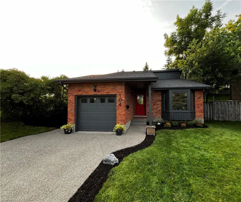 104 Homeview Place