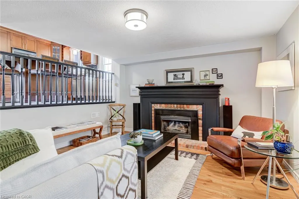 104 Homeview Place