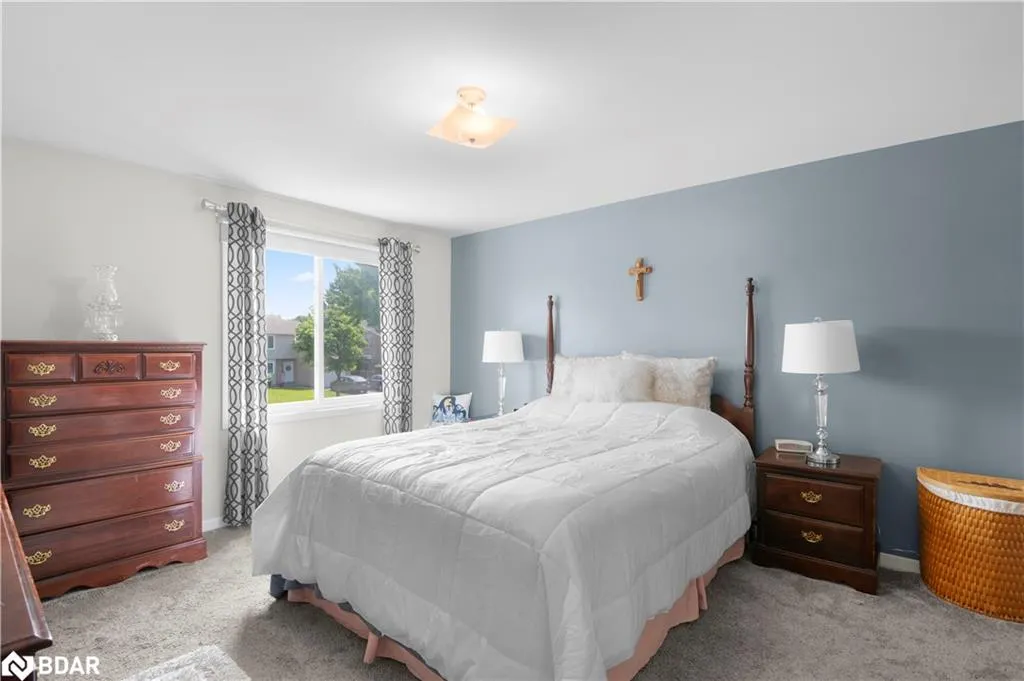 6058 Starfield Crescent