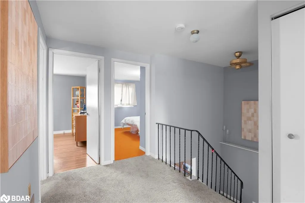 6058 Starfield Crescent