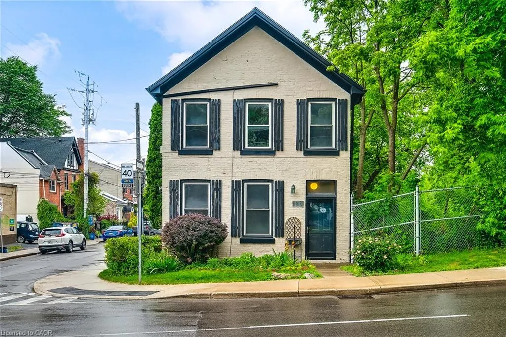 118 Queen Street S