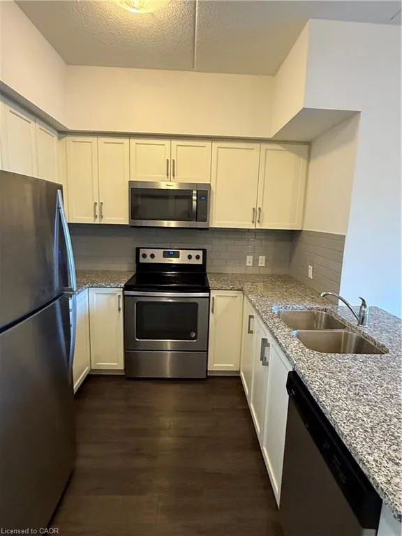 1284 Gordon Street, #115