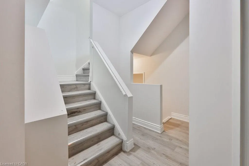 120 Bronte Road, #8