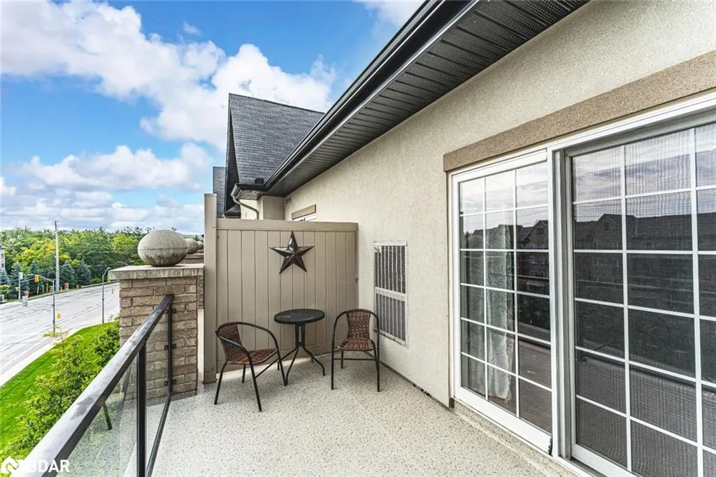 40 Ferndale Drive S, #402
