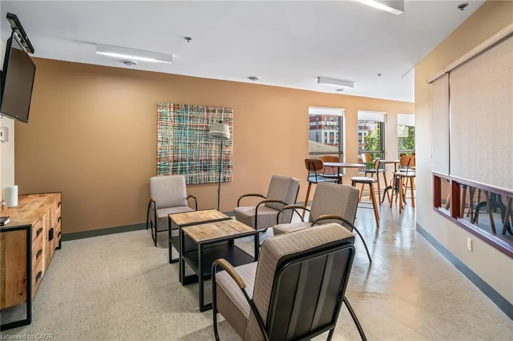 26 Wellington Street, #201