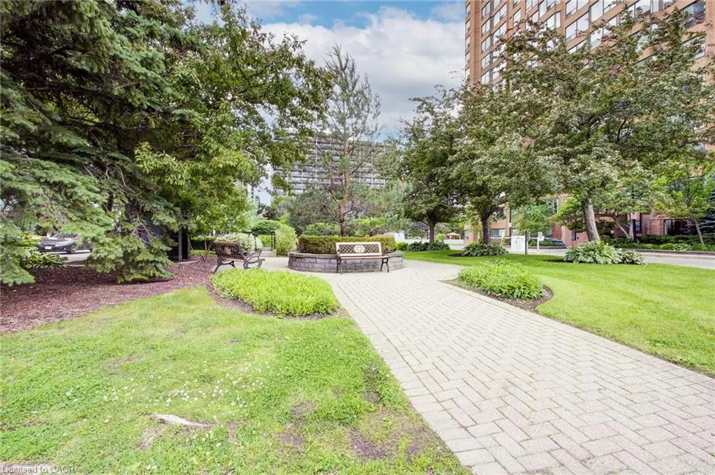 1270 Maple Crossing Boulevard, #306