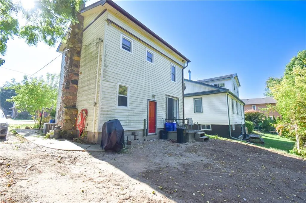 39 Young Street
