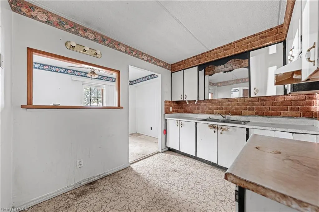 41 Rykert Street, #103