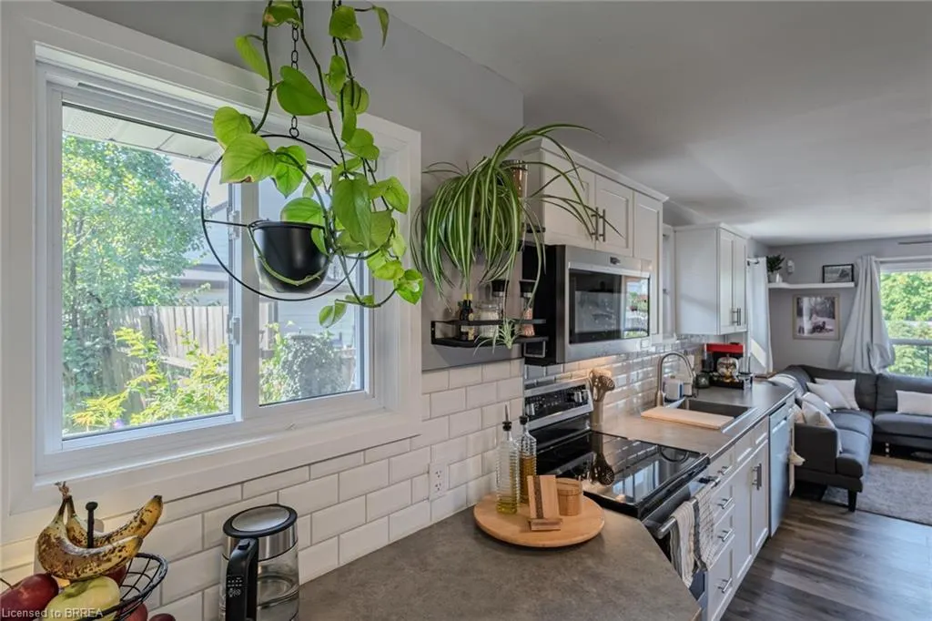 37 Twelfth Avenue