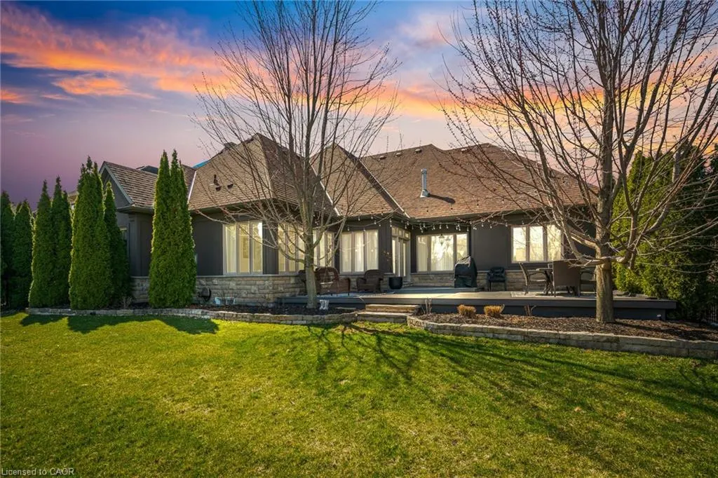 7 Sandalwood Crescent