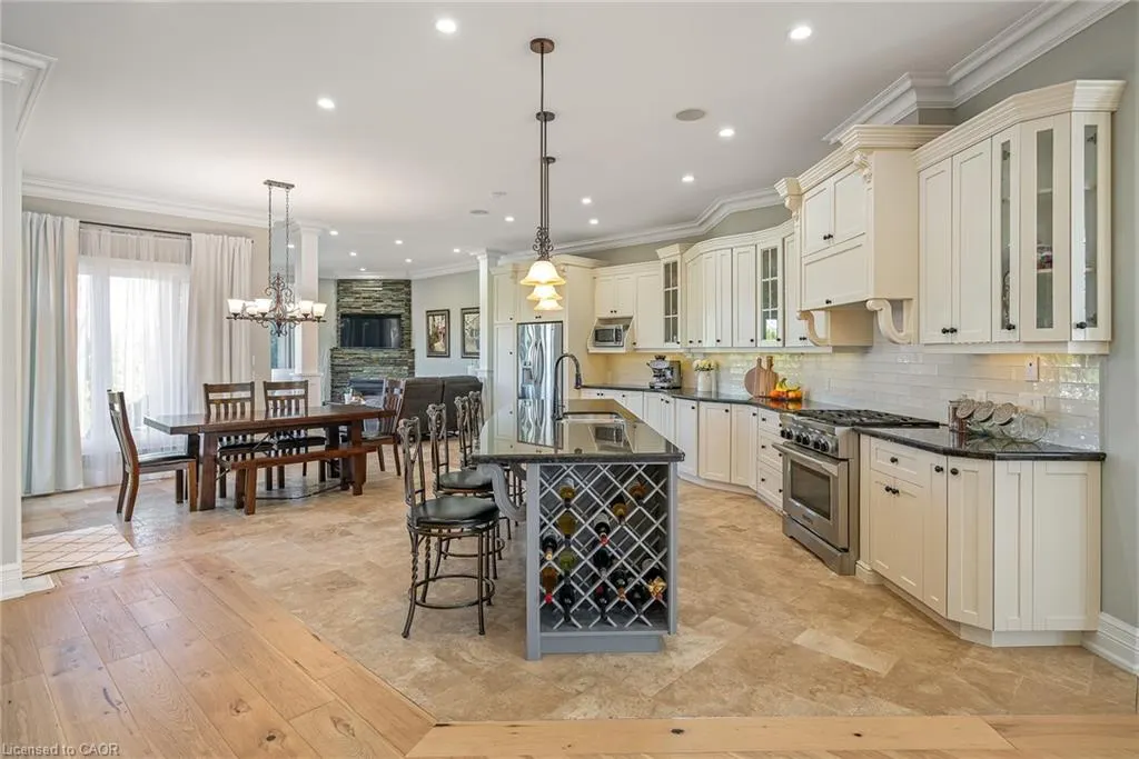 7 Sandalwood Crescent