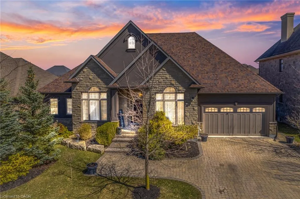 7 Sandalwood Crescent