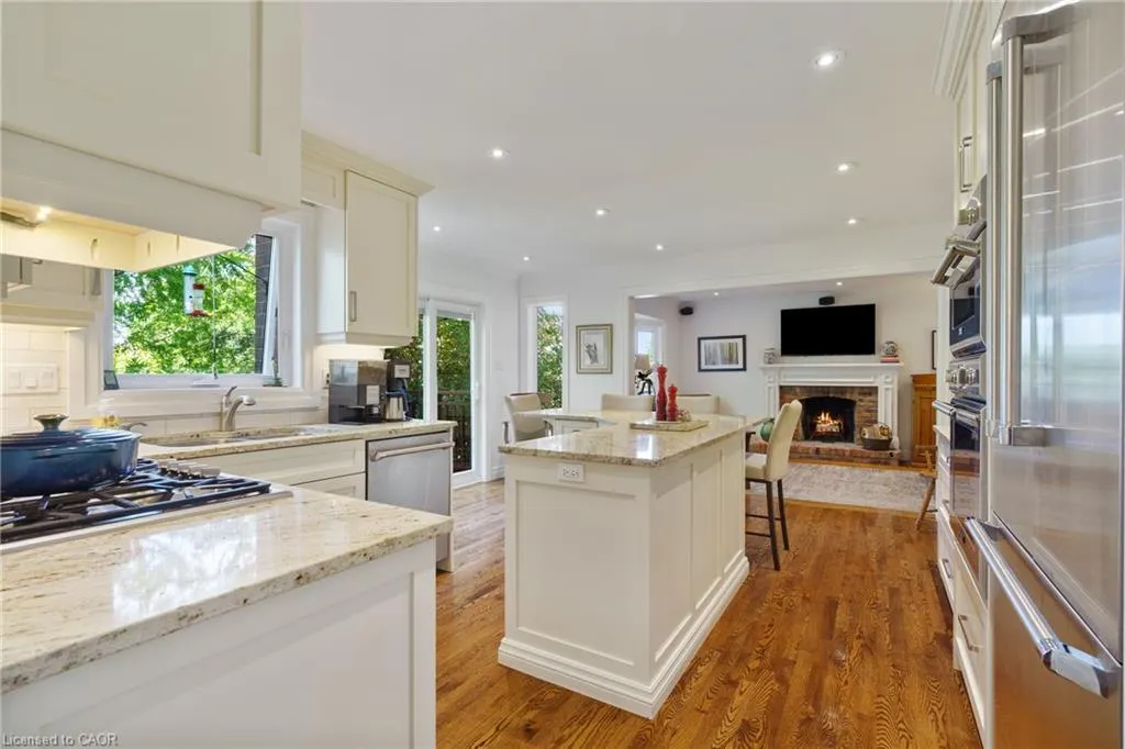 3 Maplehurst Ridge