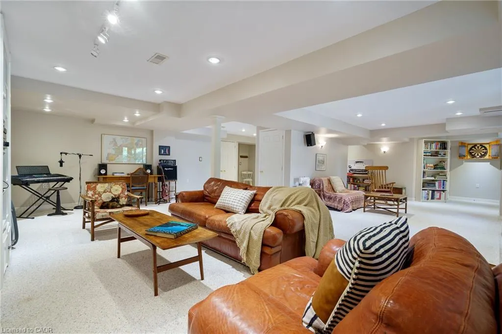 3 Maplehurst Ridge