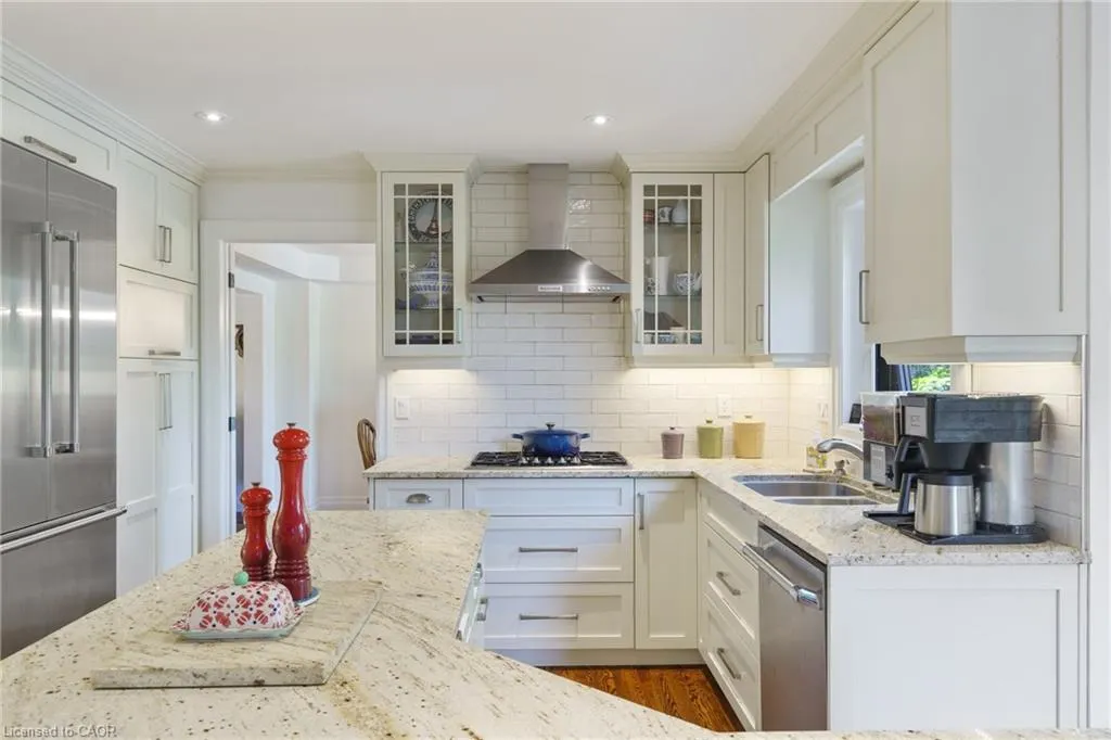 3 Maplehurst Ridge