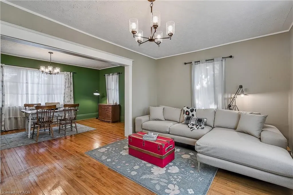 84 Absalom St W Street