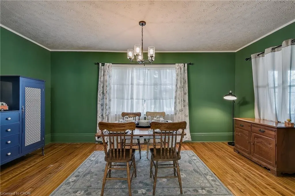 84 Absalom St W Street