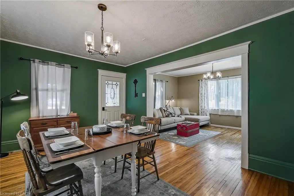 84 Absalom St W Street