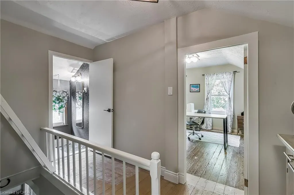 84 Absalom St W Street
