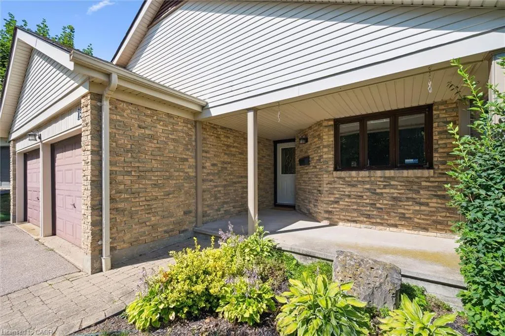 15 Jodi Place