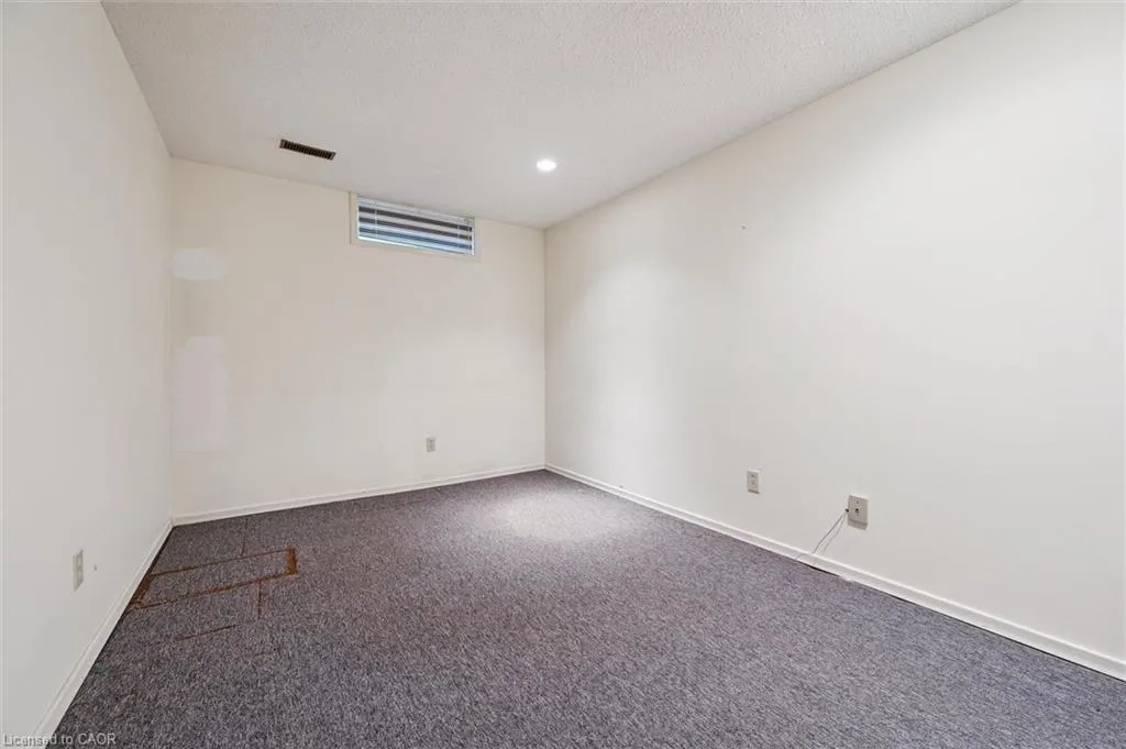 15 Jodi Place