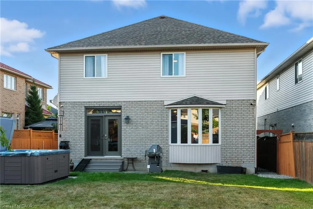 114 Armour Crescent